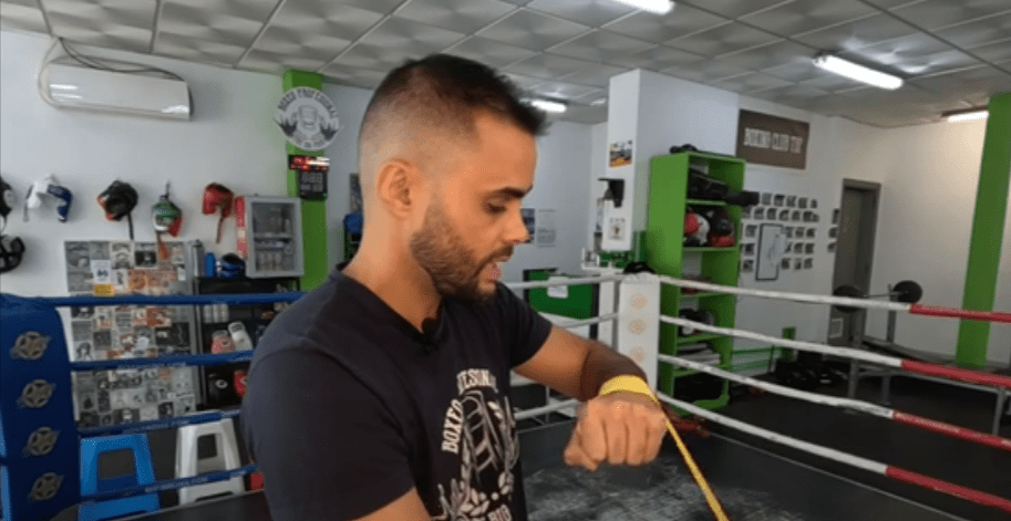 TUTORIAL-VENDAJE-BOXEO-🥊-YouTube-03-04-2025_12_04_PM